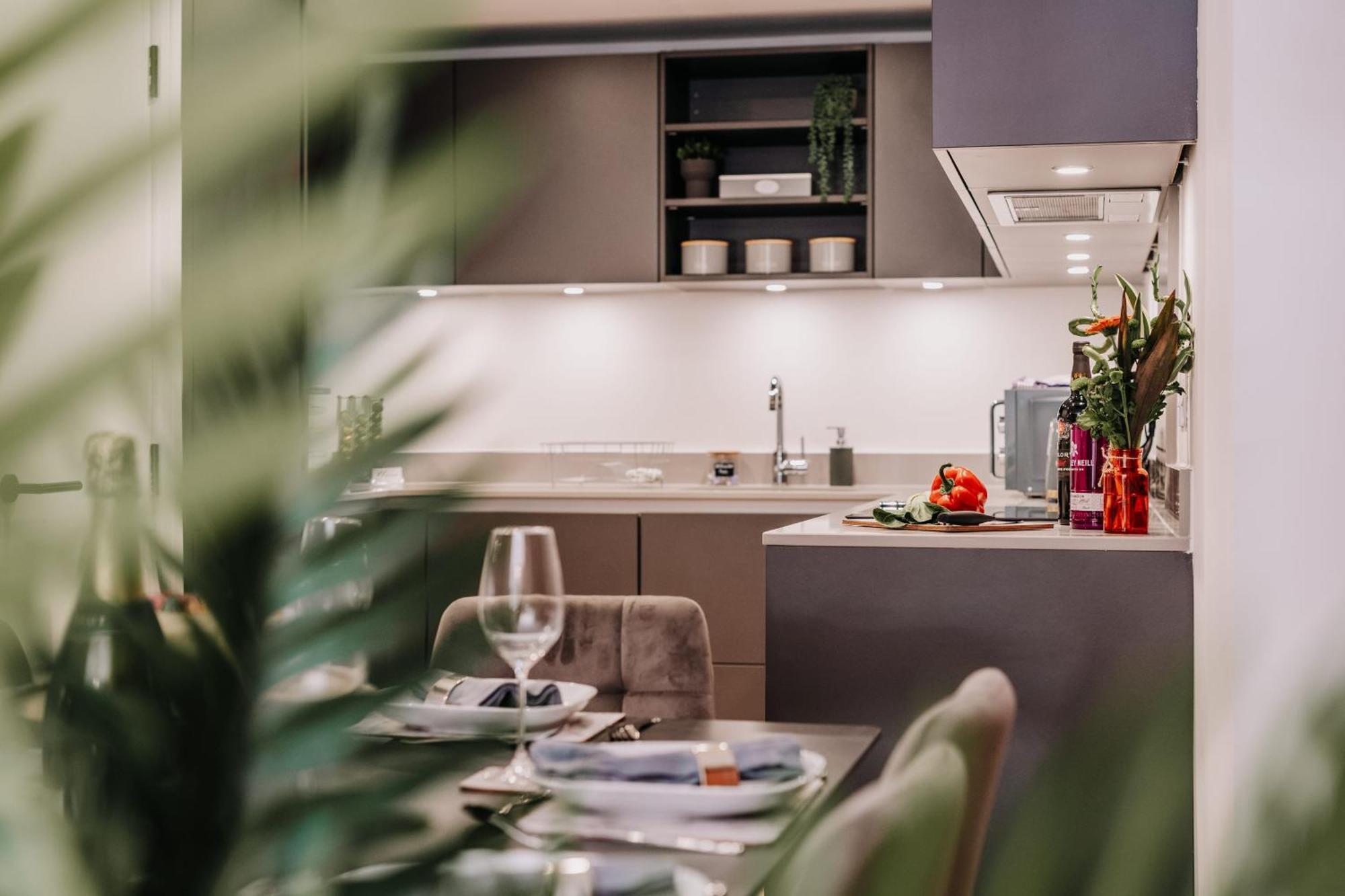 Apartment Splendid Industrial Style Pad, Centre, Fast Wifi, Family, Contractors Birmingham